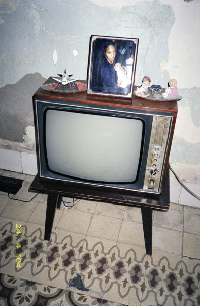 Cuban TV, 2004, C-print, 40 X 60 cm, Edition of 3 + 2AP - © Vincent Delbrouck